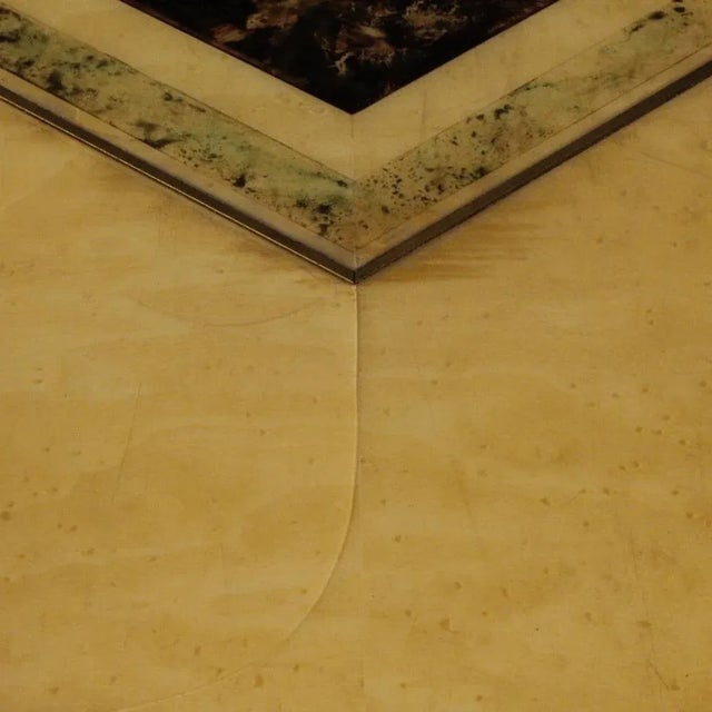 Great Italian conference table from the second half of the 20th century. Exceptional quality furniture in inlaid brass and...