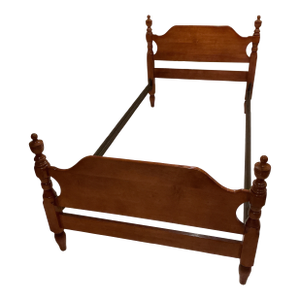 Vintage 1950’s Colonial or Early American Solid Maple Twin Bed With Turned Balusters
