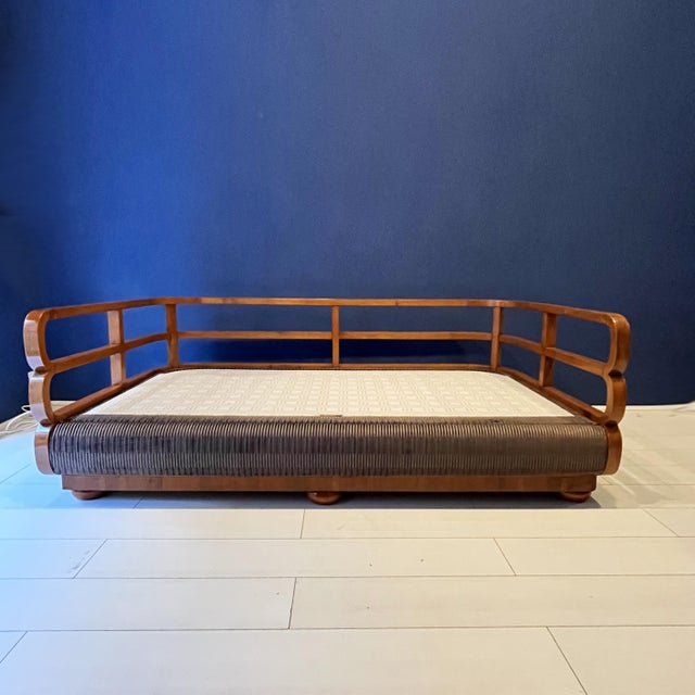 Modern Art Deco Sofa, Budapest, 1930s For Sale - Image 3 of 16
