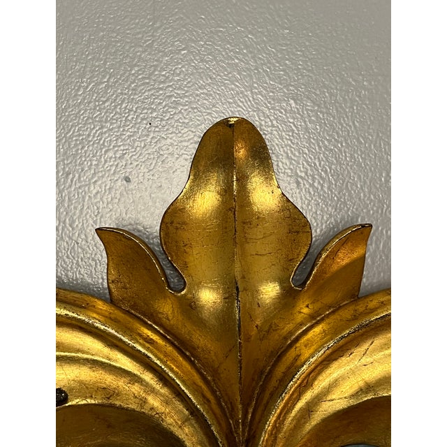 1960s Hollywood Regency Neoclassical Giltwood Wall Mirror With Acanthus Crest For Sale - Image 9 of 12