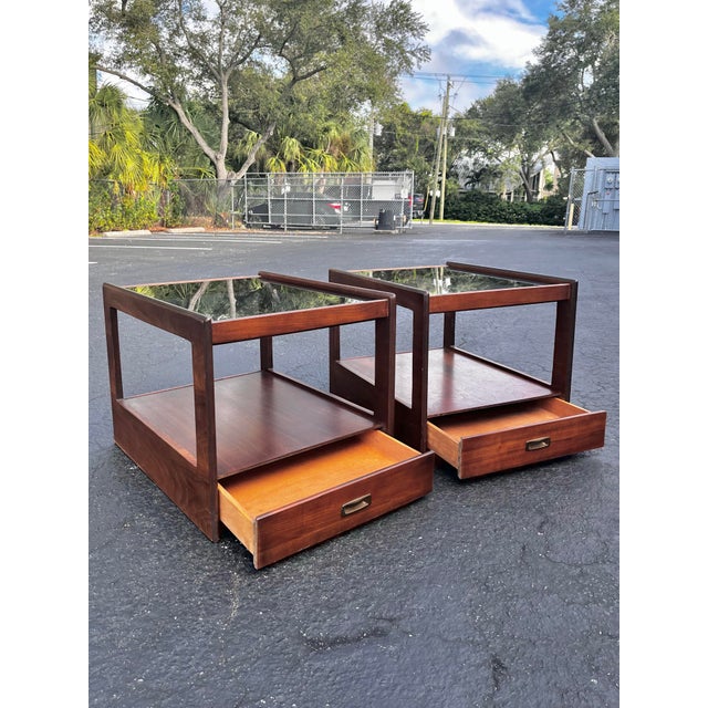 John Keal Mid Century Modern Side Tables With Smoked Inset Glass | in the Style of John Keal for Saltman Brown For Sale - Image 4 of 12