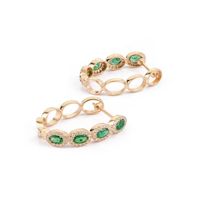 14k Gold 1.7ct Natural Emerald & Diamond Halo Art Deco Hoop Earrings- 2 Pieces For Sale - Image 11 of 18