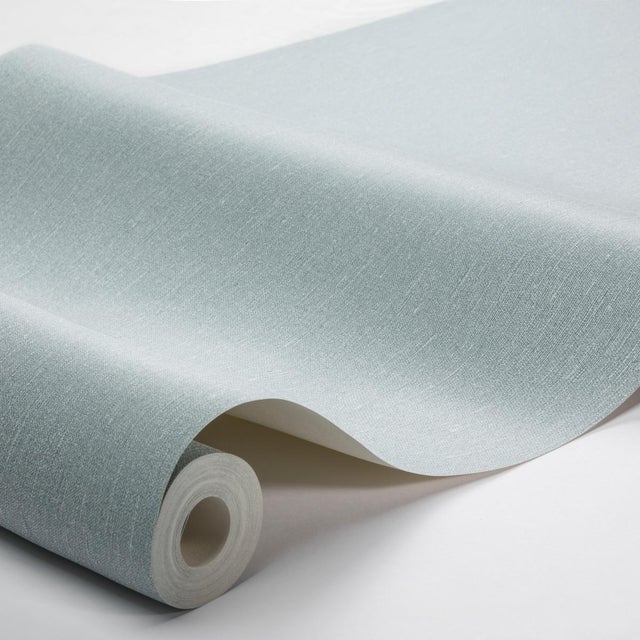 Minimalists looking for a wallcovering that provides an elegant aesthetic without an overwhelming pattern, rejoice....