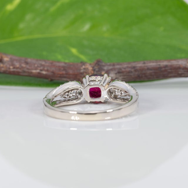 0.9cts Estate Rubellite Tourmaline Ring W Natural Diamonds: 14k Solid Gold | 6mm For Sale - Image 9 of 10