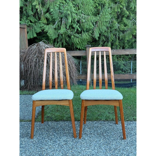 Mid century modern danish teak dining chairs Set of 2 by Benny Linden chairs 18" wide, 21" deep, 37.75" high, 18.75" seat...