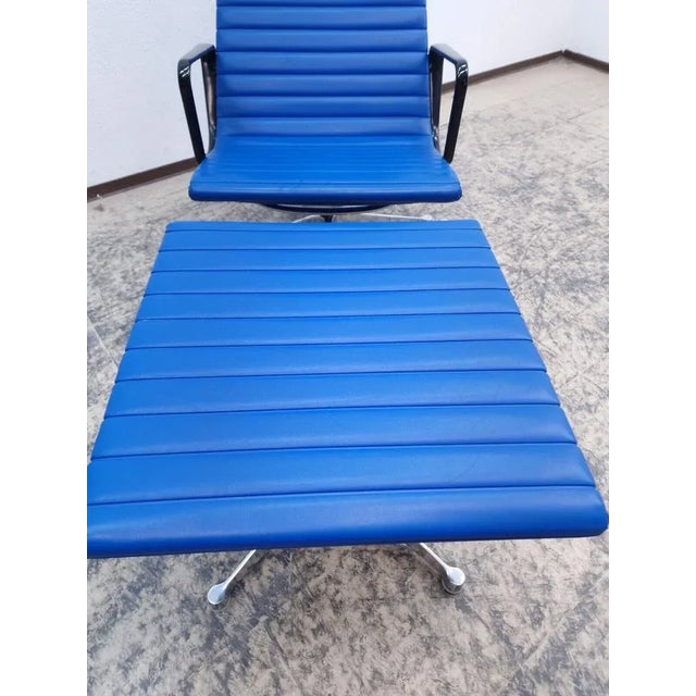 Animal Skin Set of 124 Leather Lounge Chair and Footstool by Hermann Miller for Vitra, 1958 For Sale - Image 7 of 13