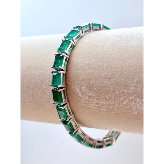 New - made in 2026 24ct natural Zambian emerald cut Emeralds Each emerald is 5x7 / 1ct 14 karat white gold, 21.6 grams 7...