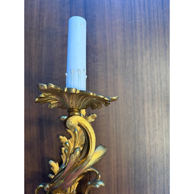 Ornate and lavish looking French wall sconce with electric hook up. Enhance your living room, dining room or bedroom with...