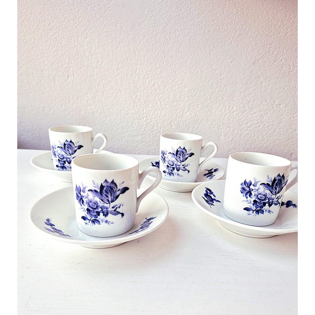 Vintage Coffee Cups with Hand-Painted Blue Floral Decoration by Richard Ginori, 1960s, Set of 8 For Sale - Image 4 of 4