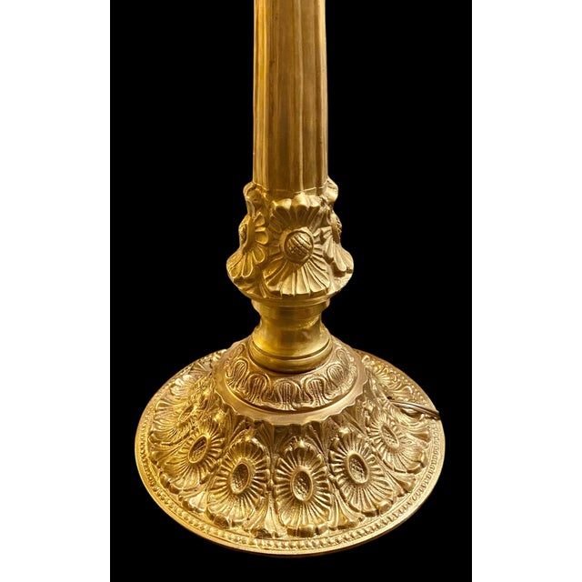 1950s Vintage French Gilt Brass Candlestick Lamp With Frosted Etched Ruffled Shade For Sale - Image 5 of 10