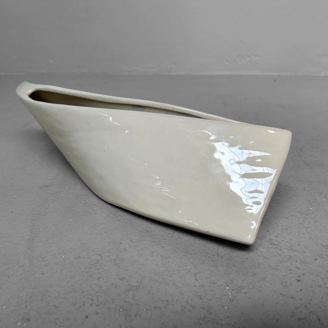 White Japanese Minimalist Modernist Ceramic Ikebana Vase, 1980s For Sale - Image 8 of 18