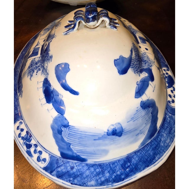 16th Century Qing Dynasty Blue and White Porcelain Tureen For Sale In Los Angeles - Image 6 of 6