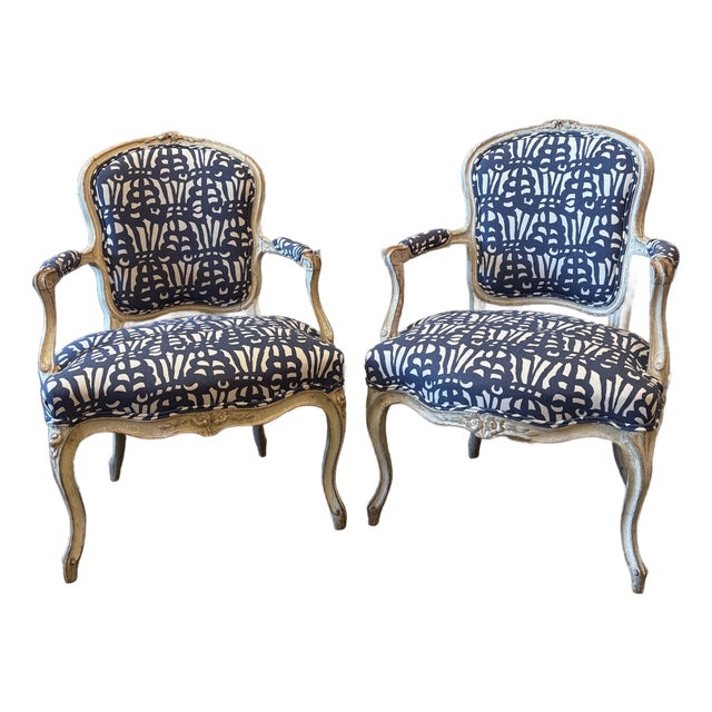 Pair of Early 19th Century French Bergere Chairs Upholstered in Raoul Textiles Fabric For Sale