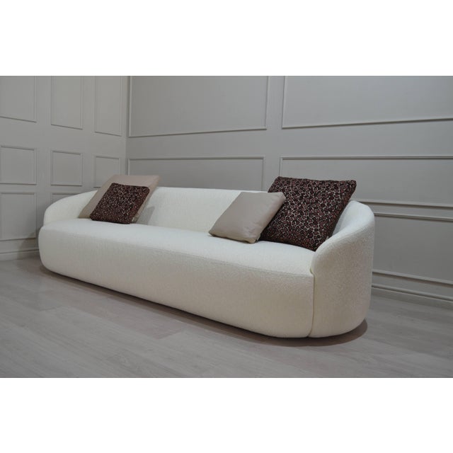 Contemporary Cottonflower 280 Cloud Ivory Boucle Curved Sofa from Kabinet For Sale - Image 3 of 10