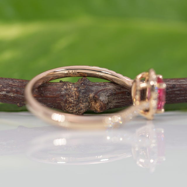 Aaa Padparadscha Sapphire Ring With Earth-Mined Diamond Accents: Solid 14k Gold, Size 6.75 For Sale - Image 9 of 9