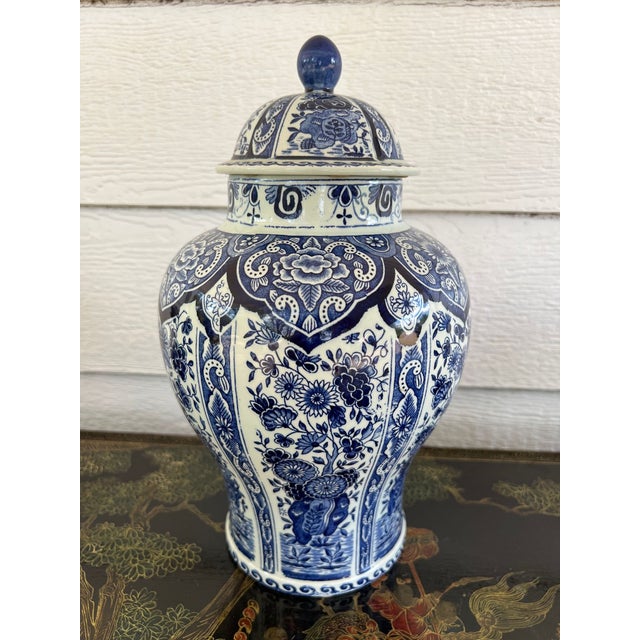 Vintage Large Delft Ginger Jar Vase Blue & White Floral Royal Sphinx Lidded Urn. Direct from Holland, a gorgeous vintage...