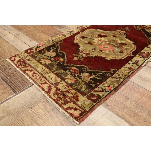 Vintage Turkish Yastik Rug - 01'07 X 02'10 For Sale In Dallas - Image 6 of 8