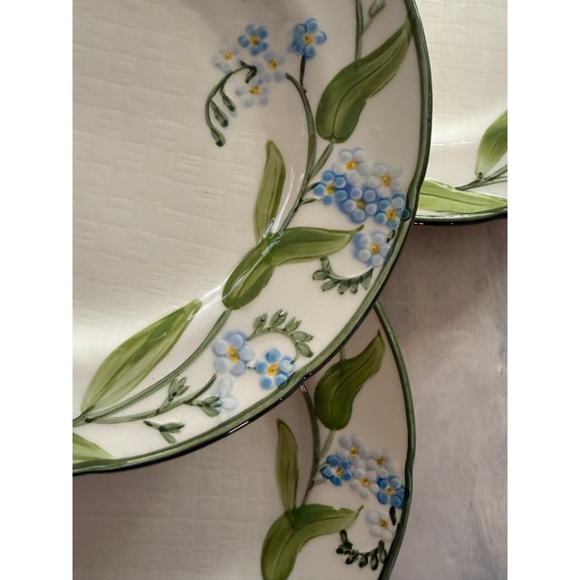 1990s Franciscan Forget Me Not Dinner Plates 10.25 Inches Hand Decorated - Set 4 For Sale - Image 9 of 11