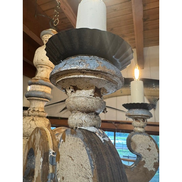 Early 20th Century Large Blue and White Chippy Wood Chandelier For Sale In Philadelphia - Image 6 of 14