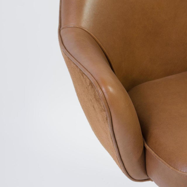 Metal Knoll Desk Chair in Contrasting Saddle Leather/Suede, Vintage Swivel Base For Sale - Image 7 of 8