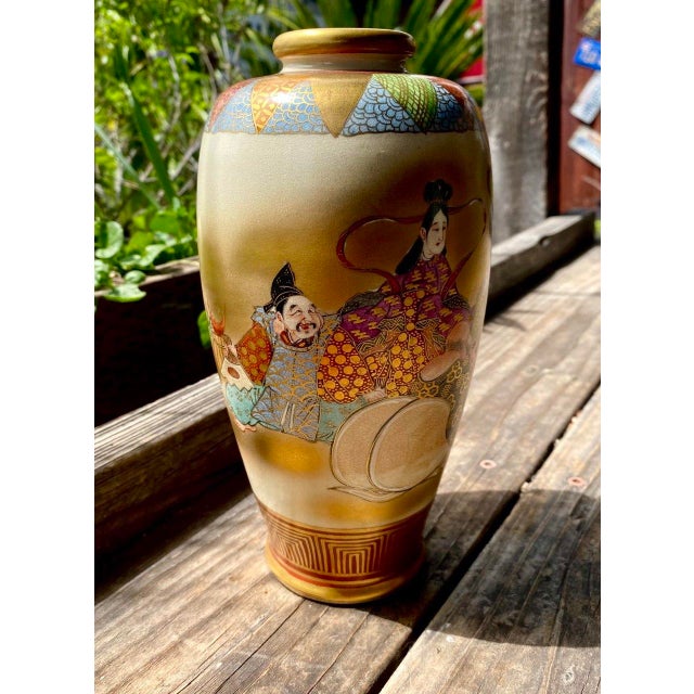 Pair of Antique Japanese Satsuma Kōzan Vases Depicting the Seven Lucky Gods (Shichifukujin) For Sale - Image 9 of 18