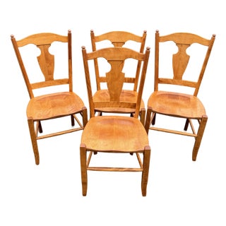 Late 20th Century Nichols and Stone Maple T Back Farmhouse Chairs - Set of 4 For Sale