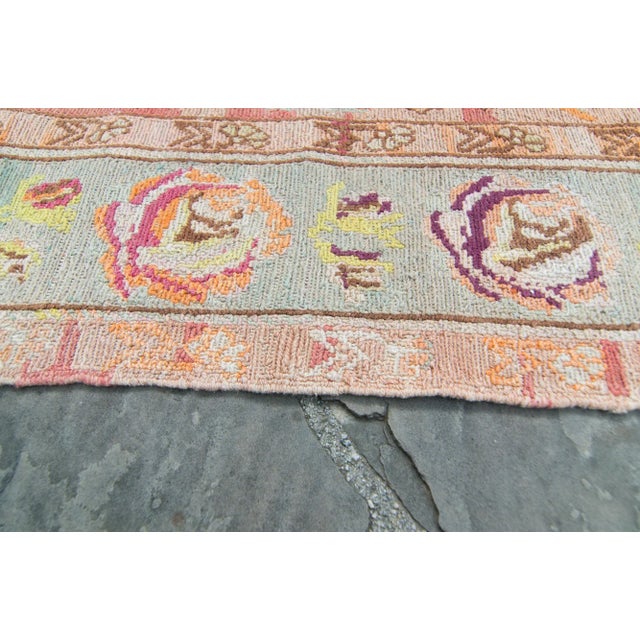 House of Séance - 1960s Vintage Caucasian Soumak Floral Wool Handwoven Rug - 4’7” X 7’2”6 For Sale - Image 9 of 11