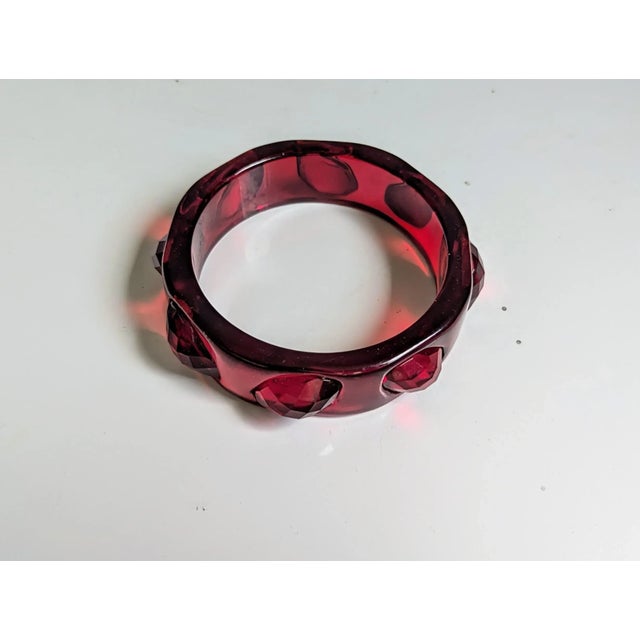 Modern 1990s Ruby Red Bangle With Sculpted Acrylic Studs For Sale - Image 3 of 3