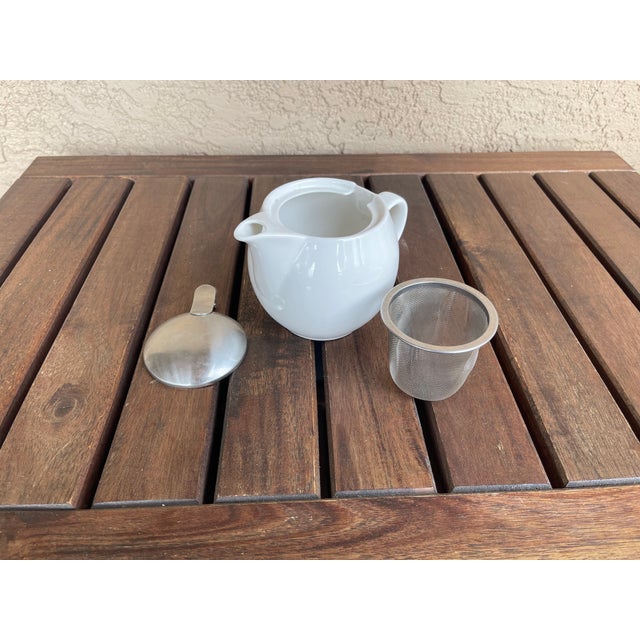 Contemporary Japan Bee House 12oz Round White Teapot With Metal Lid & Infuser For Sale - Image 4 of 5