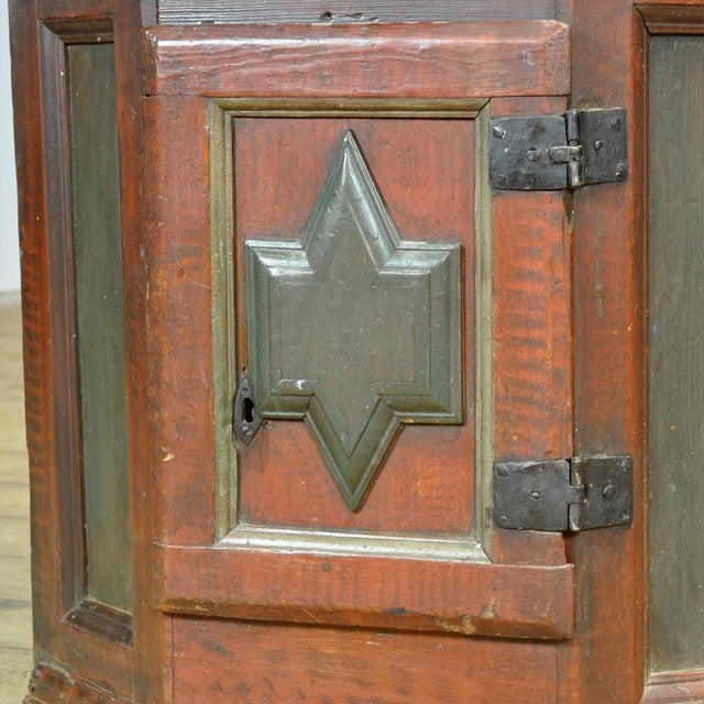 Swedish Farmhouse Corner Cabinet, 1817 For Sale - Image 11 of 14