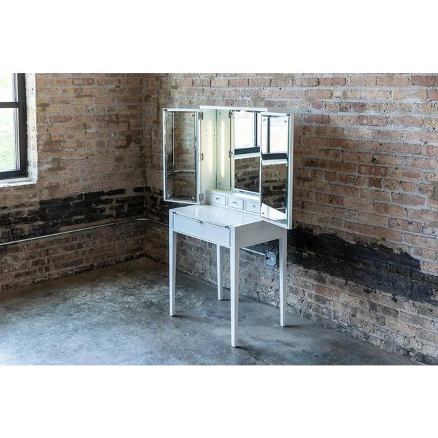 Mid-Century Modern Slim Vanity by Drexel For Sale - Image 4 of 7