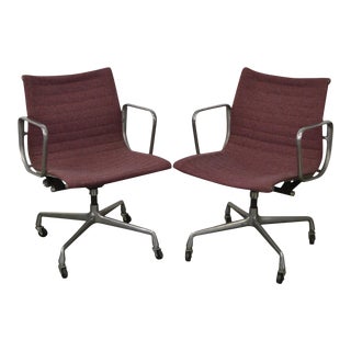 Herman Miller Eames Pair of Mid Century Modern Management Office Arm Chairs For Sale