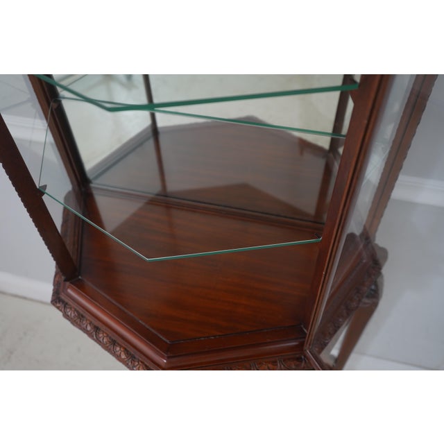 Maitland Smith Attributed Georgian Mahogany Curio Cabinet For Sale In Philadelphia - Image 6 of 18
