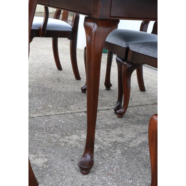 1979 Ethan Allen Georgian Court Queen Anne Style Dining Table and Chairs - Set of 7 For Sale - Image 17 of 18