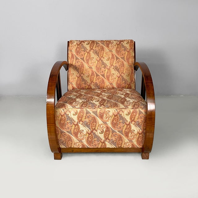 Italian Art Deco armchairs in wood and fabric, 1930s Pair of armchairs with squared seats and backrests, upholstered and...