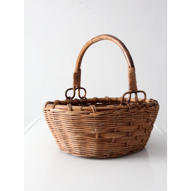 Mid 20th Century Vintage Woven Gathering Basket With Bamboo Handle For Sale - Image 5 of 13