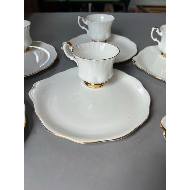 Baroque 1960s Royal Albert Val D or Tea Cup and Sandwich Plate Set of 8 For Sale - Image 3 of 4