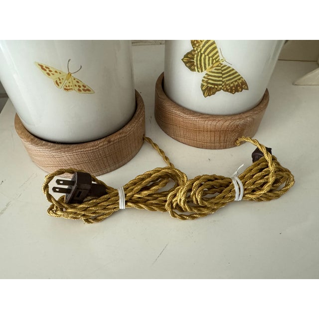 Mid-Century Modern Pair of Fluttering Butterfly Lamps For Sale - Image 3 of 8