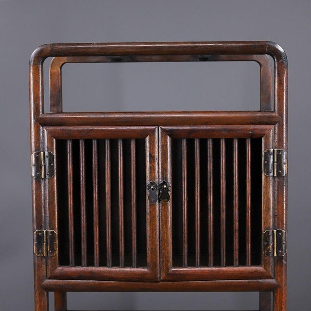 Chinese Vintage Chinese Huali Rosewood Curio Cabinet | Ming Style Display Shelf With Barred Doors For Sale - Image 3 of 9