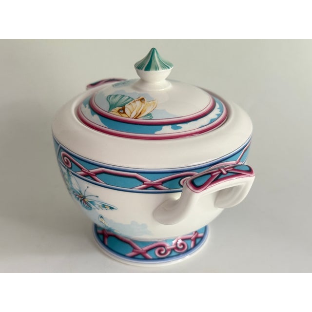 Hermes Le Jardin des Papillons Sugar bowl 0.2L This piece has an attribution mark, I am sure that it is completely...