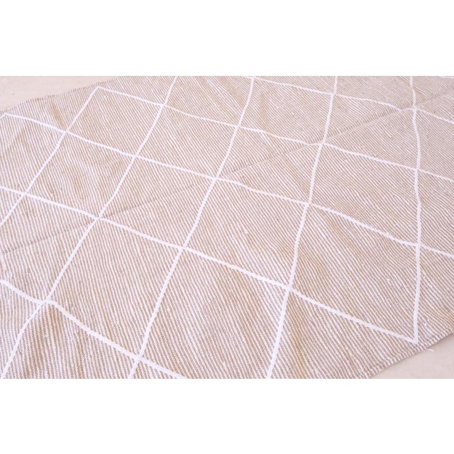 2020s Moroccan Modern Flatwoven Rug - 8.5 X 4.6 Ft For Sale - Image 5 of 6