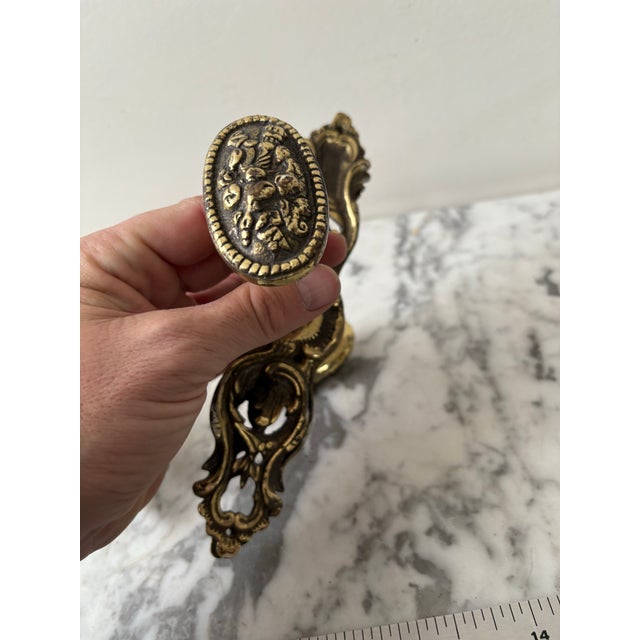 Antique French Gold Pair of Brass Door Hardware For Sale In New York - Image 6 of 7