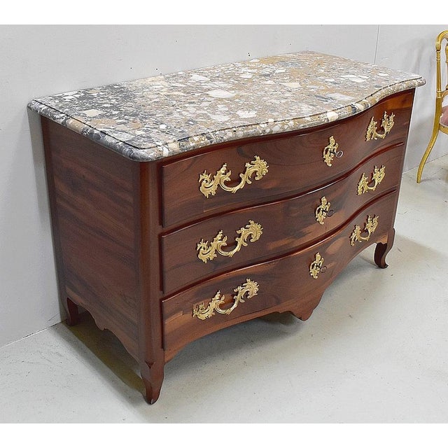 Exceptional chest of drawers from the Nantes region, in solid wood, 'Snake Skin' effect. Note also the pronounced curve of...