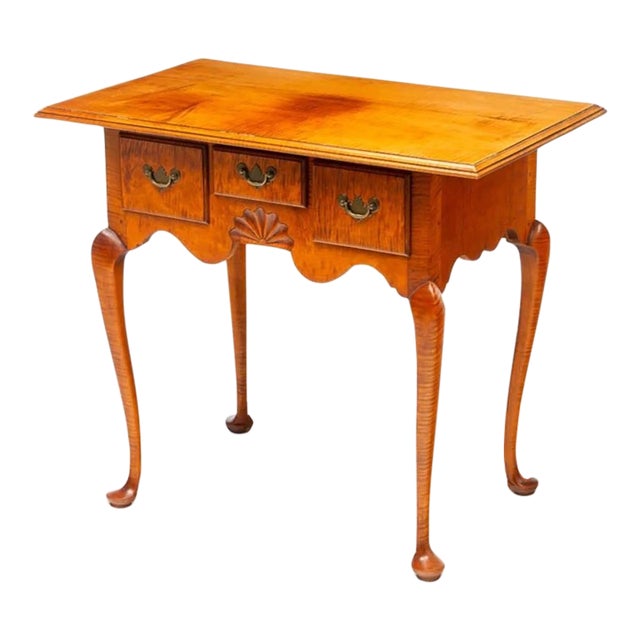 Late 20th Century Eldred Wheeler Bench Made Tiger Maple Lowboy Dressing Table Massachusetts For Sale