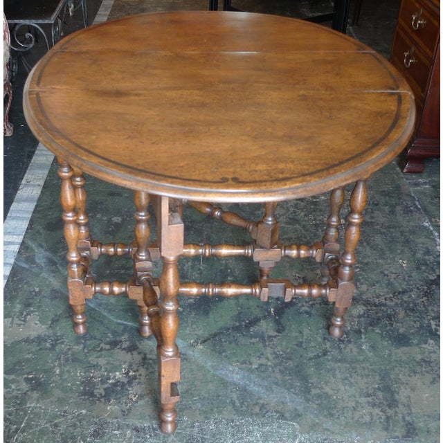 English 19th Century Gate Leg Oval Drop Leaf Small Oval Dining