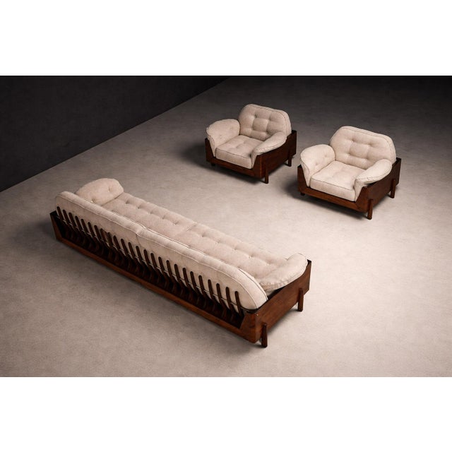 Wood Four-Seat Sofa in Brazilian Rosewood with Sculpted Back and Warm Bouclé Upholstery, JD Moveis, 1960s - Lot 546 For Sale - Image 7 of 16
