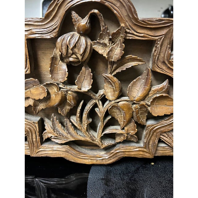 Absolutely stunning carving on this lightweight planter. Absolutely no damage. Beautiful feet, foliate carvings.