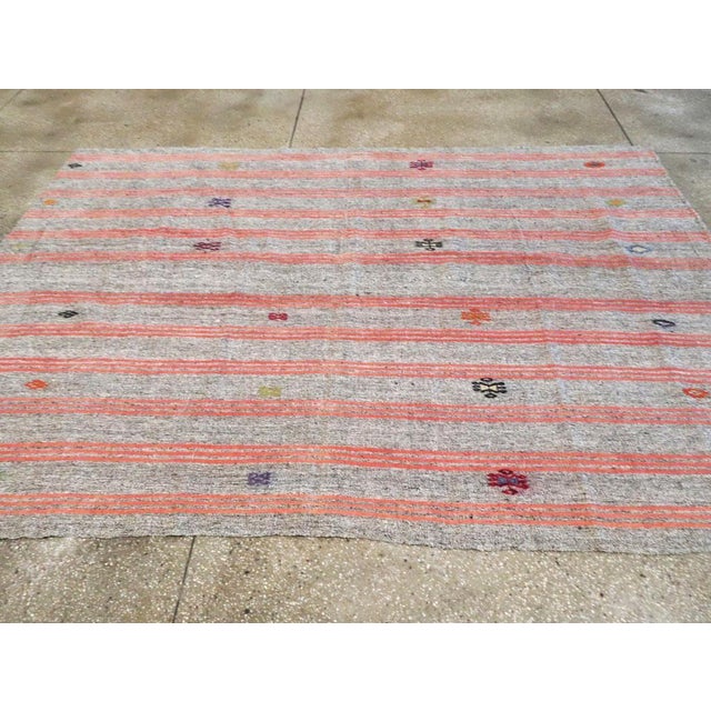 Textile Galerie Shabab Collection Mid-20th Century Handmade Turkish Flat-Weave Kilim Accent Carpet For Sale - Image 7 of 10