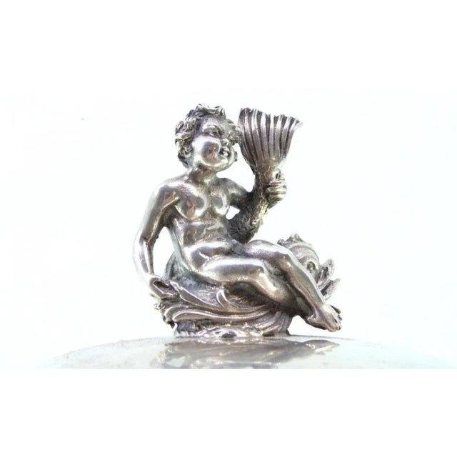 Grid Style Cut Silver Bonbonniere with Pearly Edge Frieze, Angels and Lid Knob For Sale - Image 5 of 8