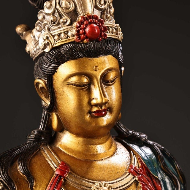 Metal Late 19th Century Polychrome Bronze Guanyin Statue, Seated Bodhisattva, 2.25kg For Sale - Image 7 of 9